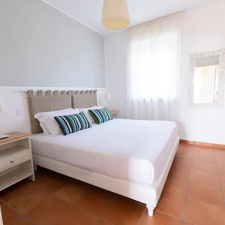 Lido Azzurro Aparthotel 4*