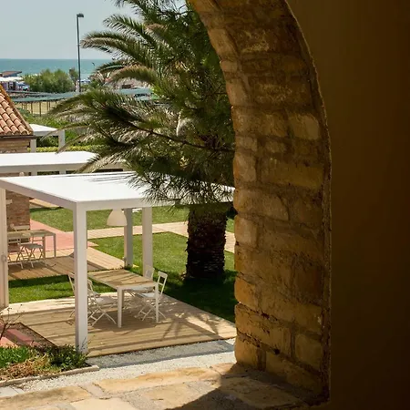 Lido Azzurro Aparthotel 4*